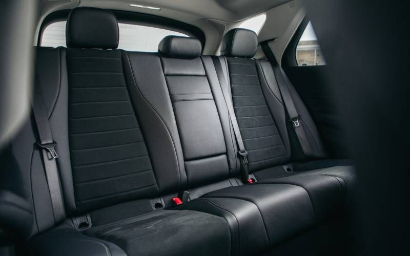 Comparison MercedesBenz GLEClass GLE 450 4MATIC 2020 vs Audi e